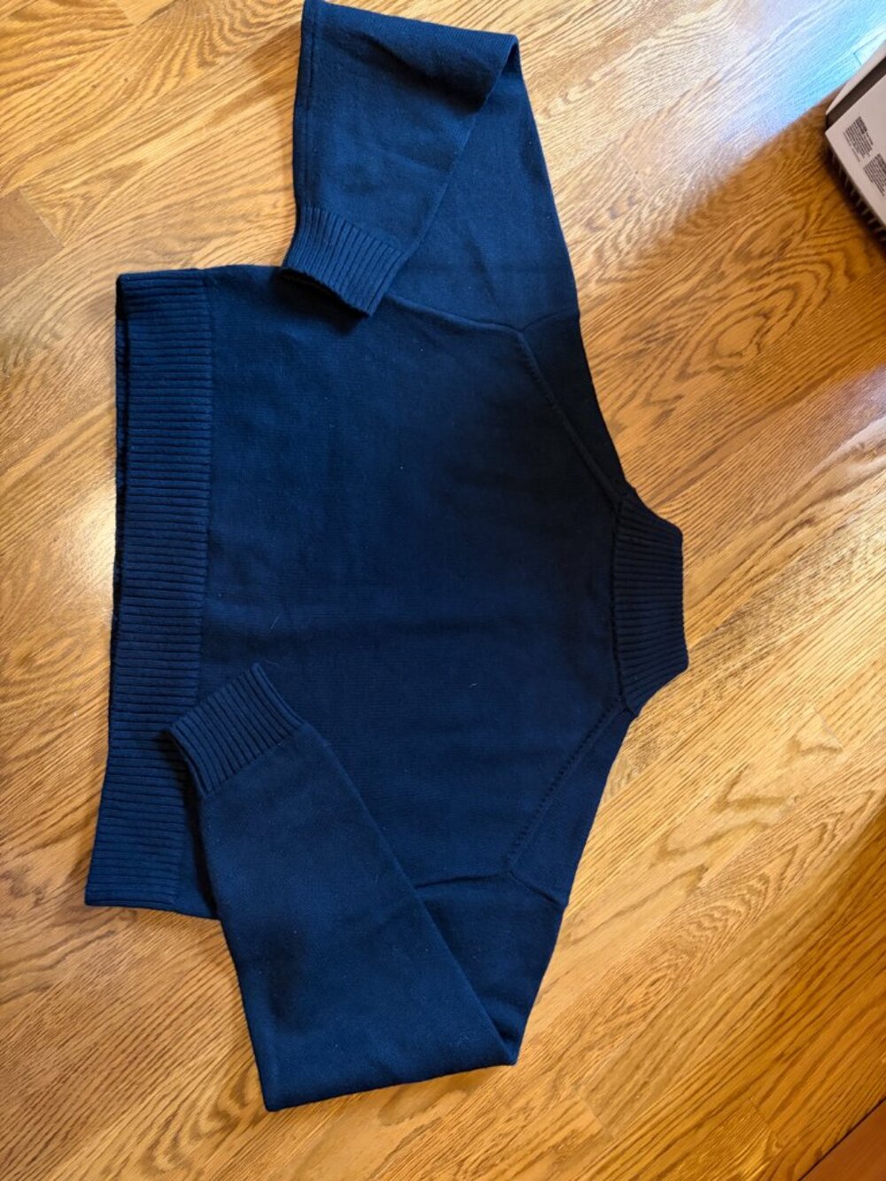 Aritzia Sunday Best black cotton/cashmere cropped knit sweater